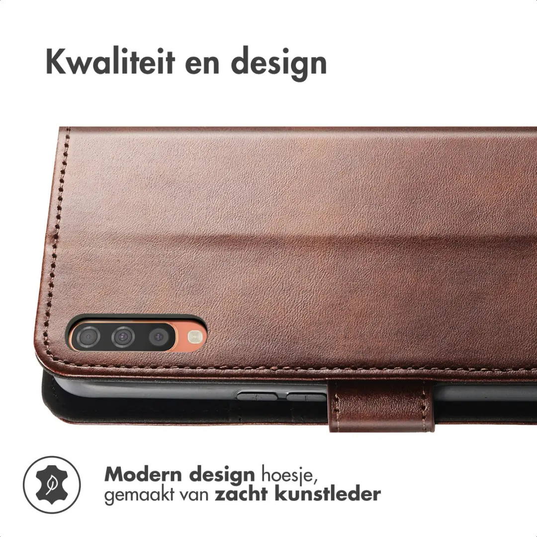 imoshion Luxe Bookcase Hoesje - Samsung Galaxy A30s/A50 - 3 Pasjes - Donkerbruin - afbeelding 4 van 6