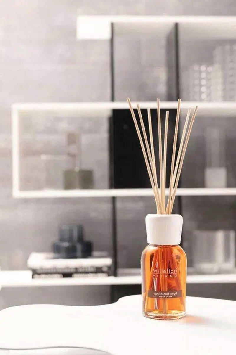 Millefiori Milano Roomspray Vanilla & Wood 150ml - afbeelding 3 van 4