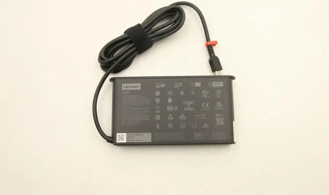 Lenovo 5A10W86296 AC-adapter 135W