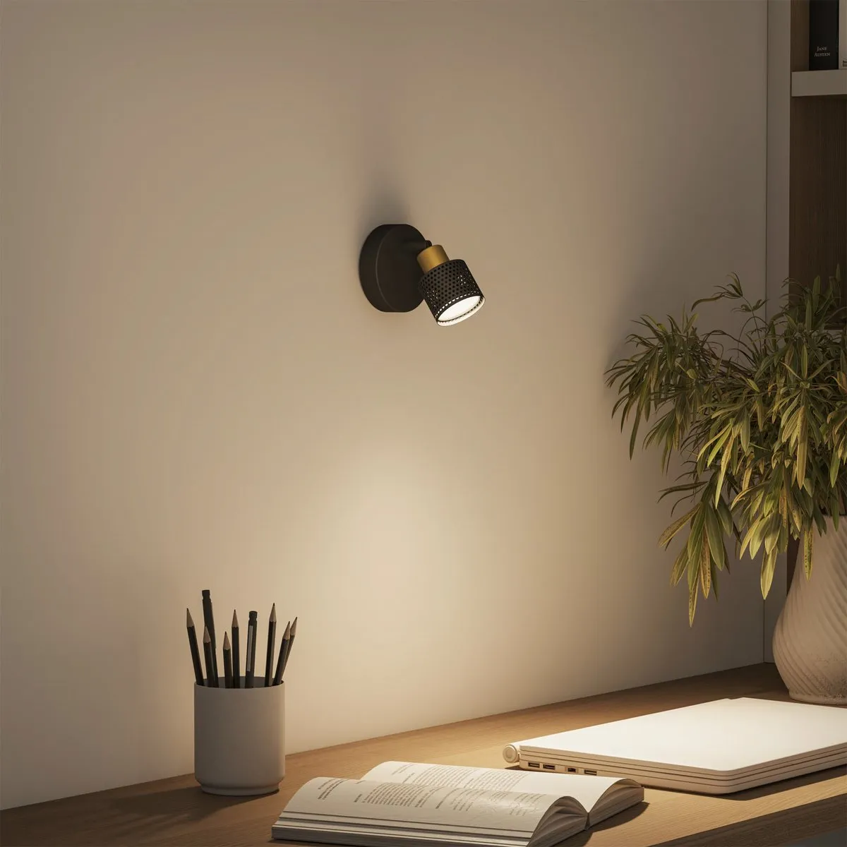 Philips Niall Opbouwspot GU10 - Warmwit - Zwart/Goud