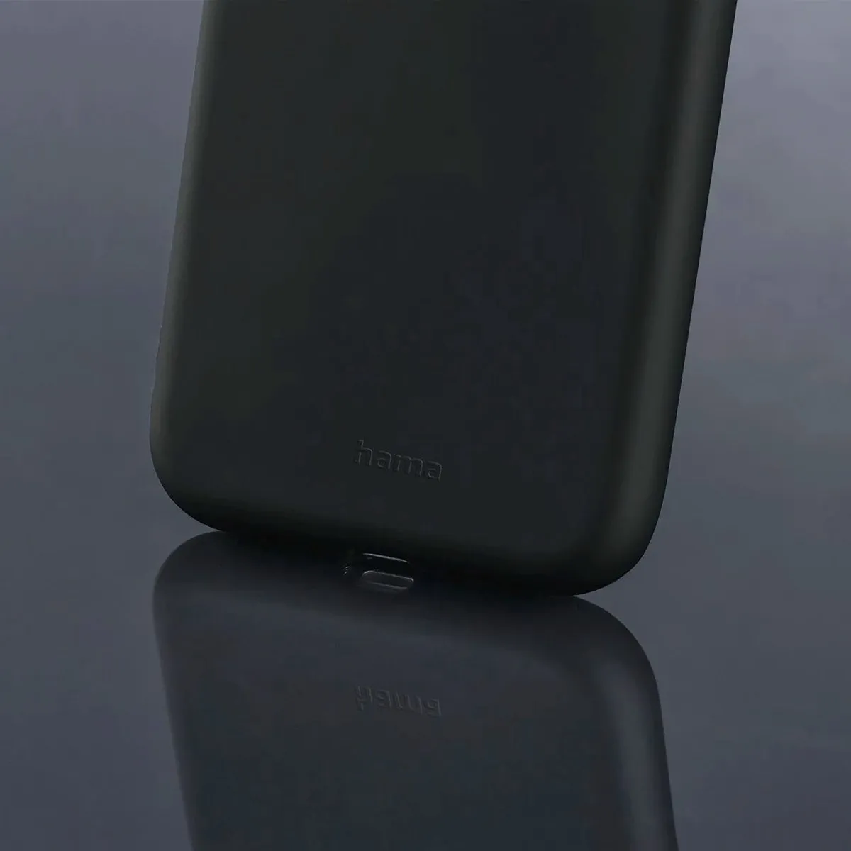 Hama Finest Feel Cover iPhone 14 - Zwart - MPN 00215508