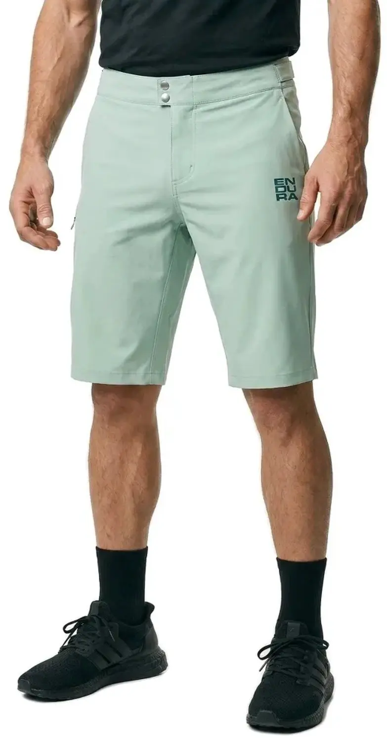 Endura AllTrack Ride Over Shorts Sage Green - L
