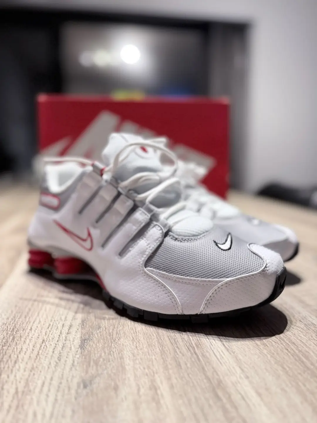 Nike Shox NZ Size 42 White/Red Men