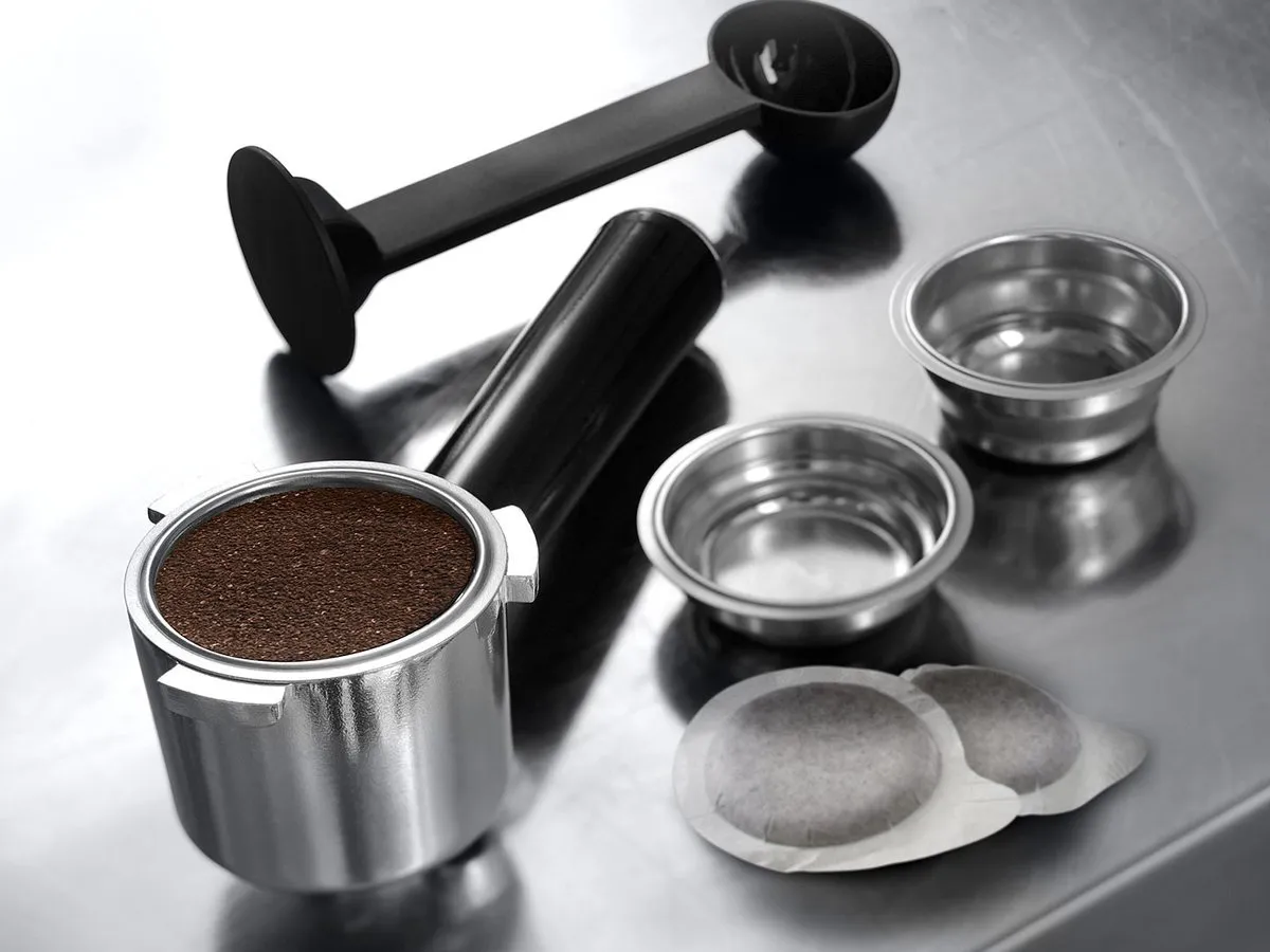 De'Longhi Dedica Style EC 685.R Espressoapparaat - 15 bar - Rood