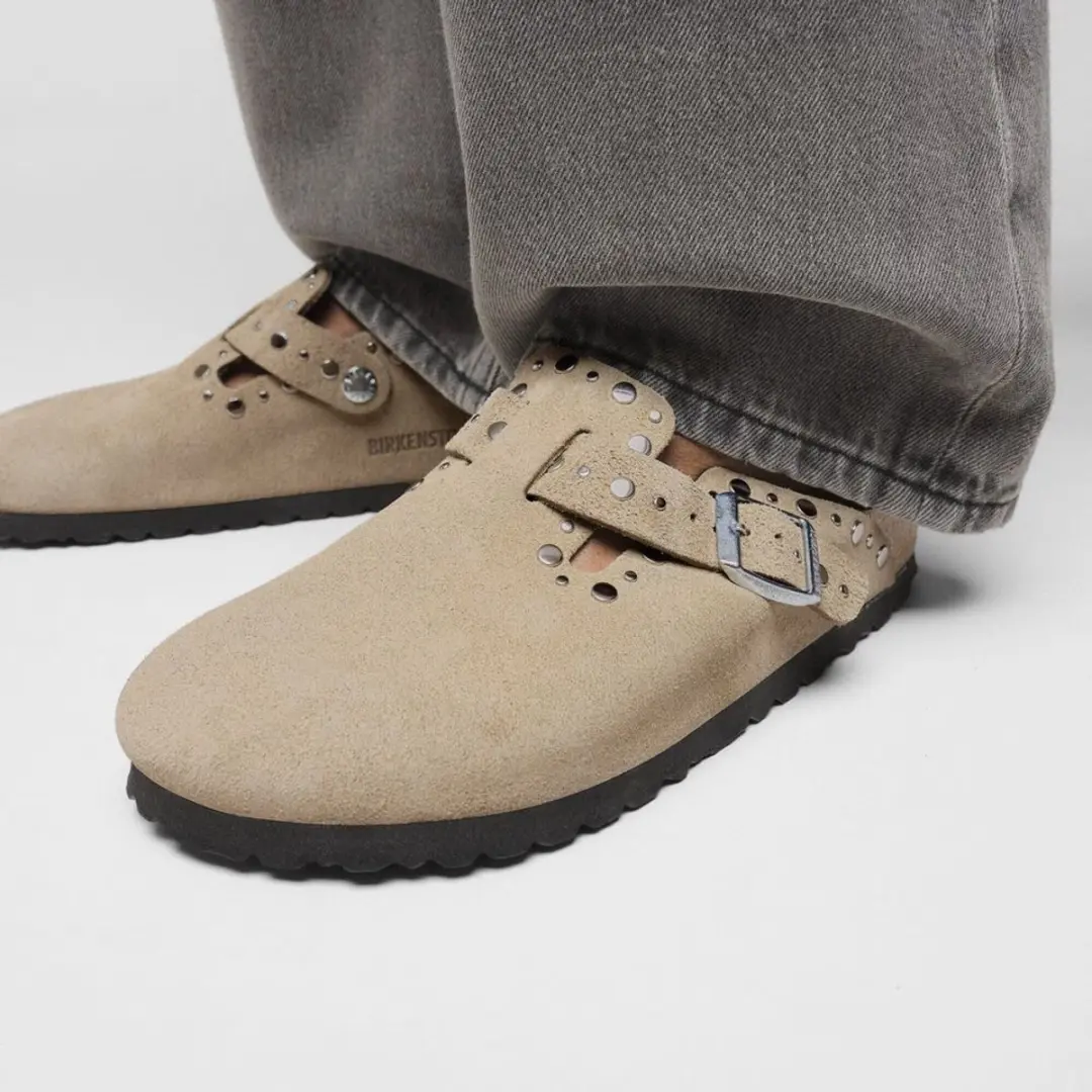 Birkenstock Slipper Boston Rivet Border 1030418 Taupe Suede Smal - afbeelding 6 van 6