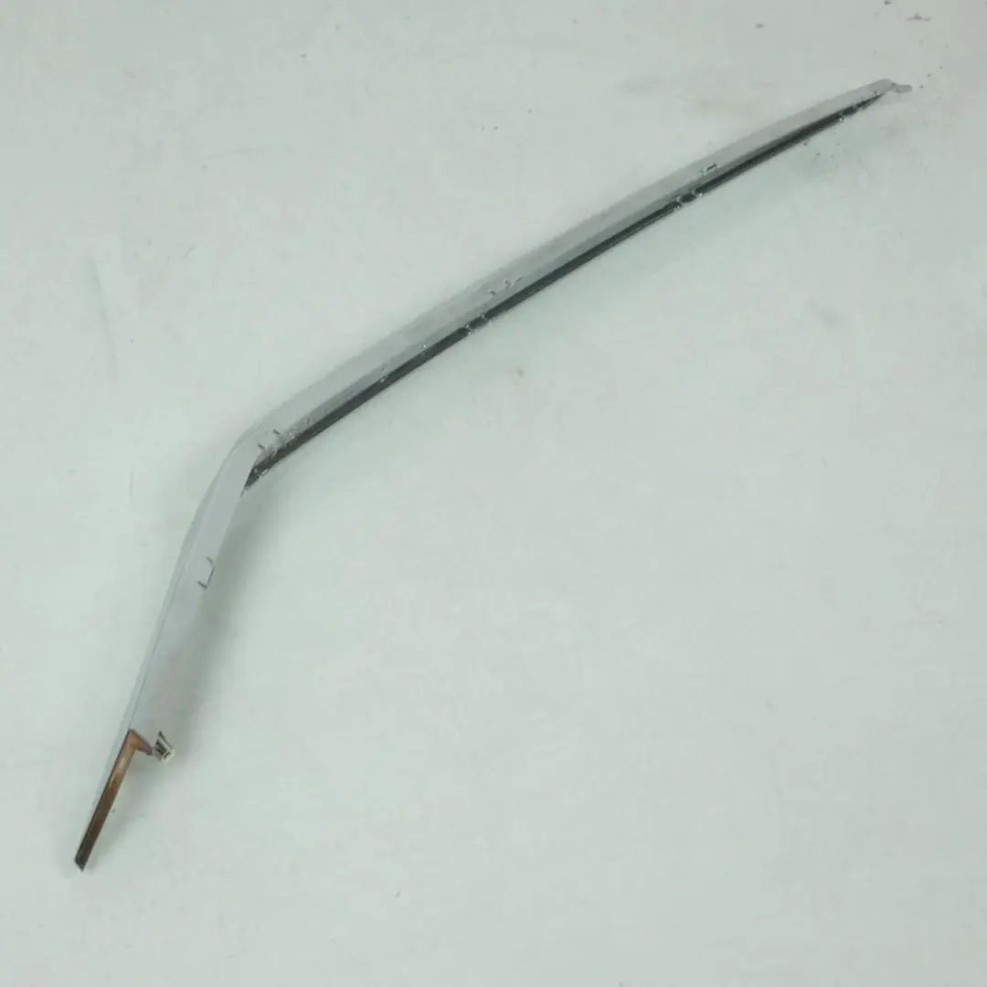 Baguette chromée Cache latéral D pour scooter Aprilia 500 Atlantic AP8149454