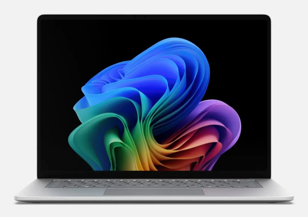 Microsoft Surface Laptop 8 Copilot+ PC Snapdragon 38,1 cm (15) Touchscreen 32 GB