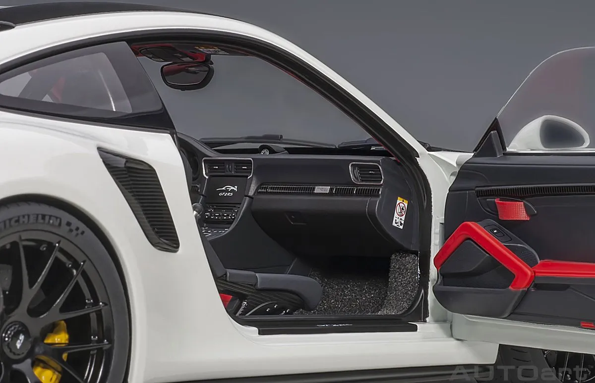 Porsche 911 (991.2) GT2 RS Weissach Package AUTOart 1/18 - Wit