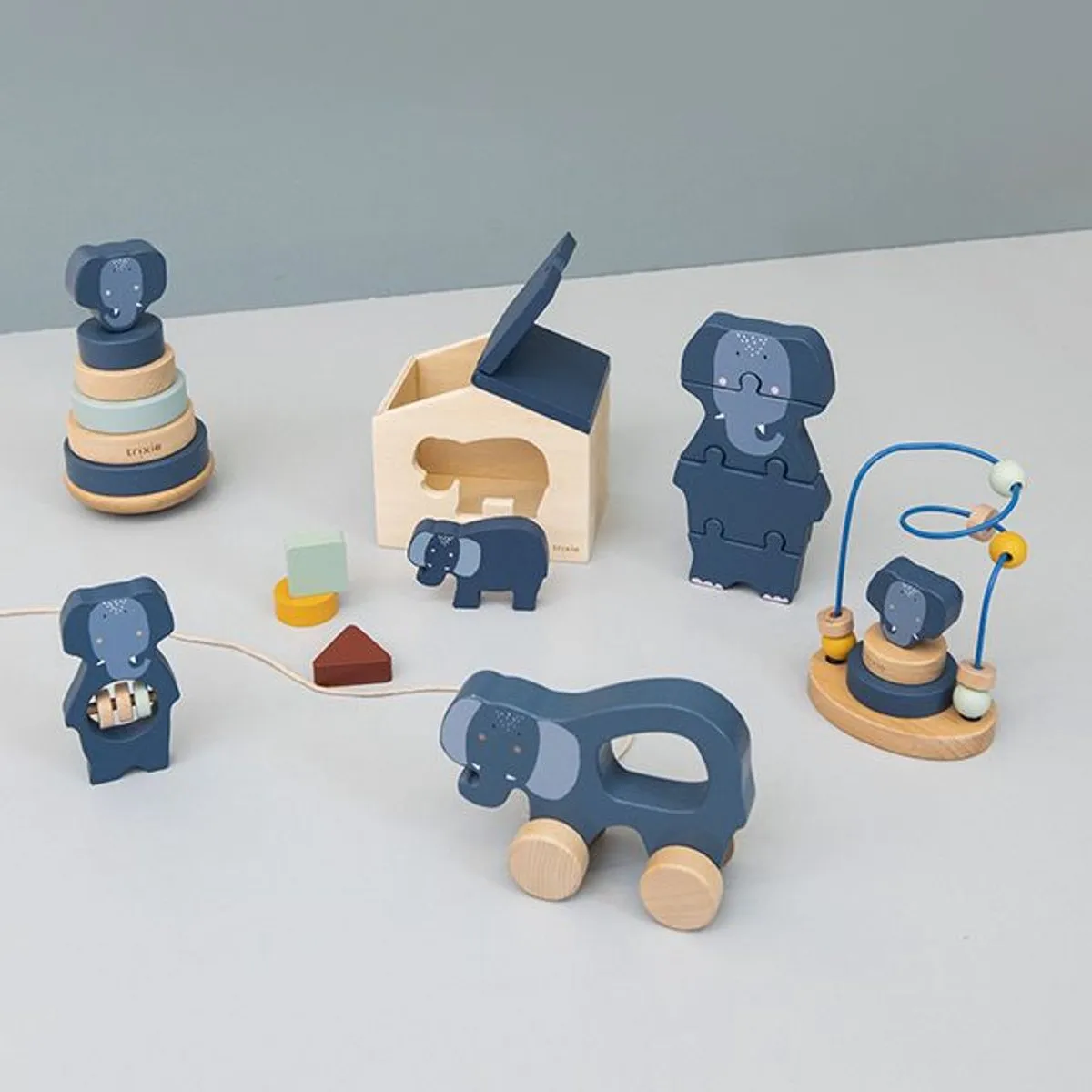 Trixie Houten Trekspeeltje Mrs. Elephant - Blauw