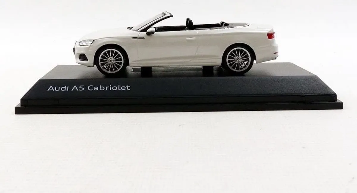 Audi A5 Cabriolet 1:43 Spark - Multicolor