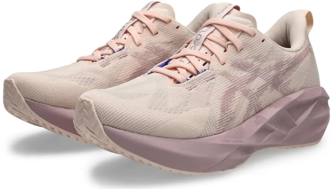 ASICS Novablast 5