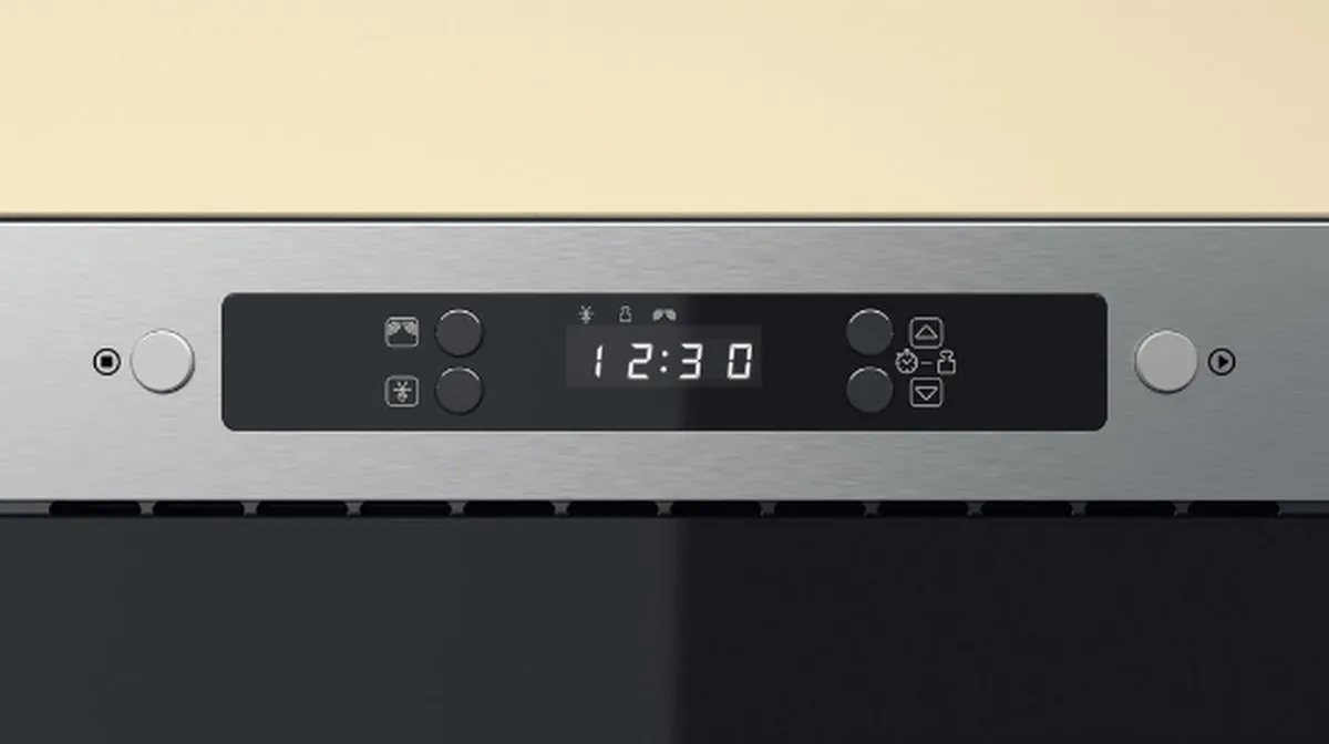 Whirlpool MBNA900X Solo Magnetron 1300W - Inbouw - Roestvrijstaal