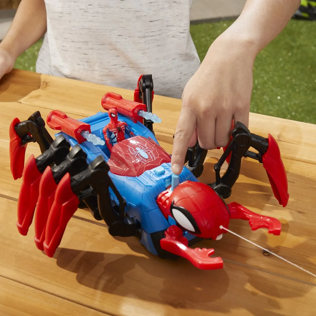 Spider-Man Crawl and Blast Spider Speelgoedvoertuig F78455L0 - Rood
