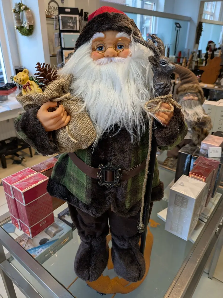 Kerstman met rendier 63 cm hoog