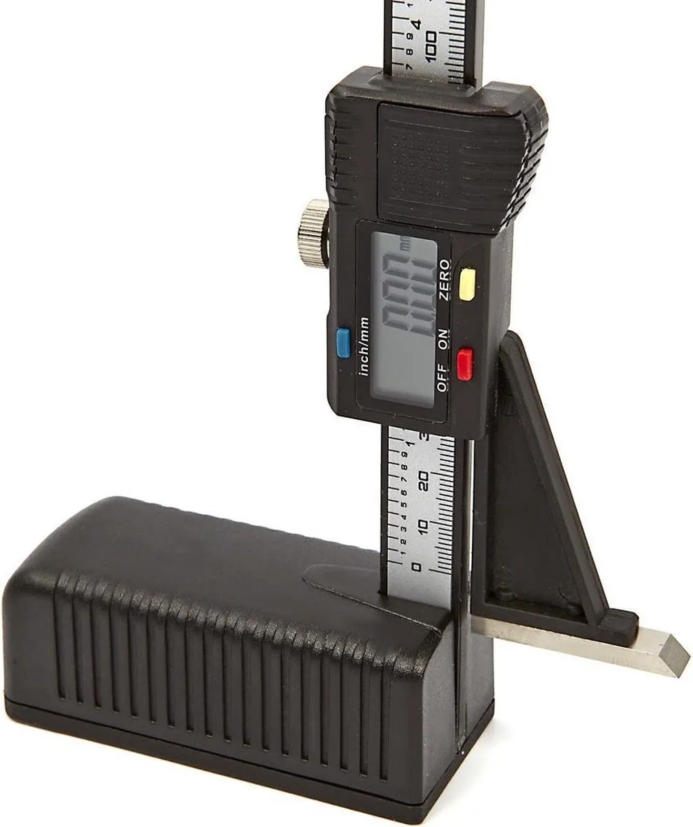 HBM Digitale Hoogtemeter 150mm Model 1