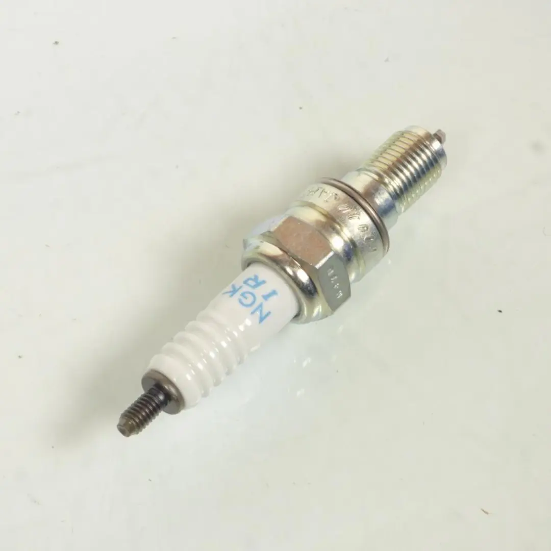 Bougie d'allumage NGK pour moto Honda 1000 CB RA Après 2008 Neuf