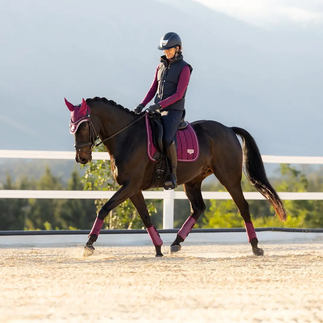 LeMieux Loire Classic Dressuurmat Full - Donkerroze - afbeelding 3 van 4