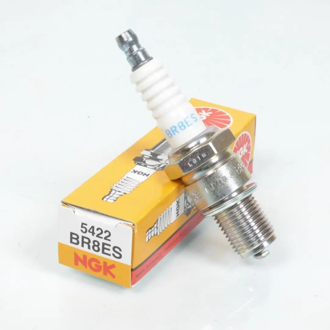 Bougie d'allumage NGK pour Moto Yamaha 50 Dt R Trail 8T 1999 à 2002 Neuf