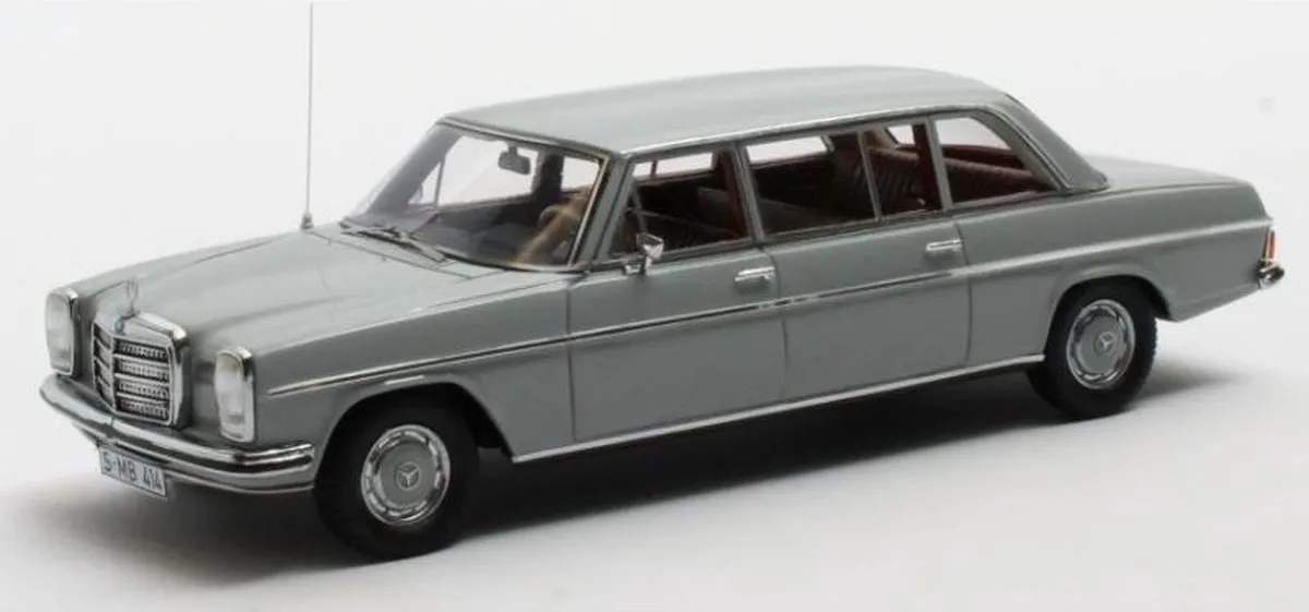 Mercedes-Benz V114 MX41302-242 Modelauto 1:43 - Grijs