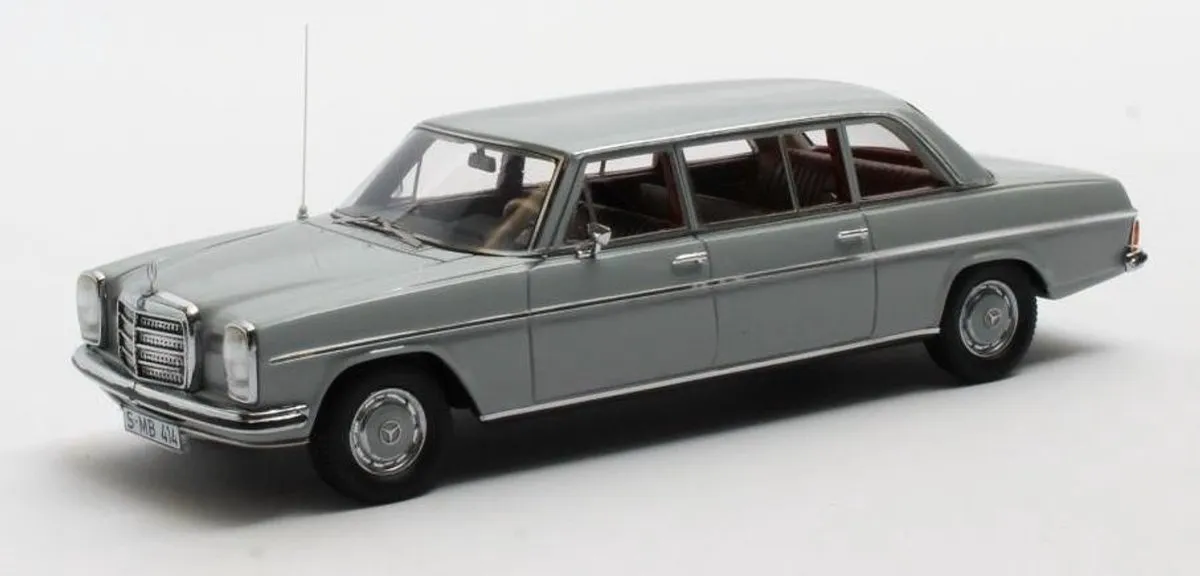 Mercedes-Benz V114 MX41302-242 Modelauto 1:43 - Grijs