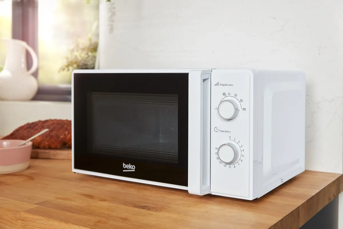 Beko MOC20100WFB Solo-magnetron 20L 700W - Wit