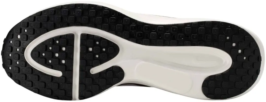 Nike Revolution 8