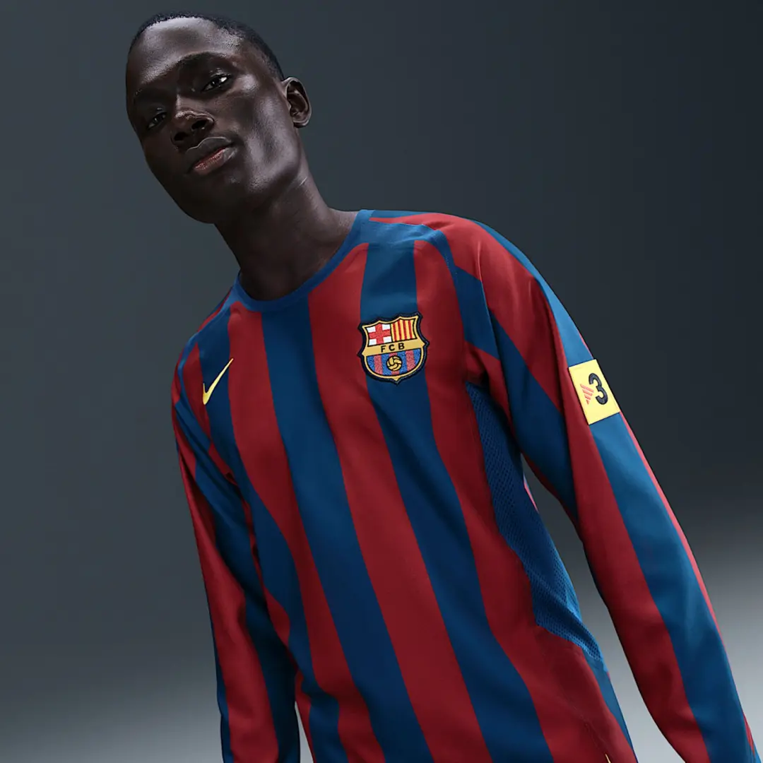 Nike Ronaldinho FC Barcelona 2005/06 Reissue Replica