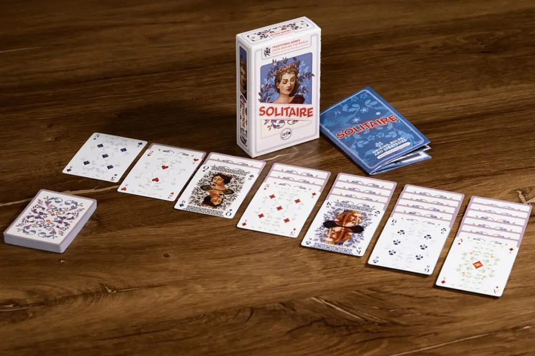 Asmodee Solitaire Strategiespel IEL70400 - 54 Kaarten - afbeelding 2 van 2