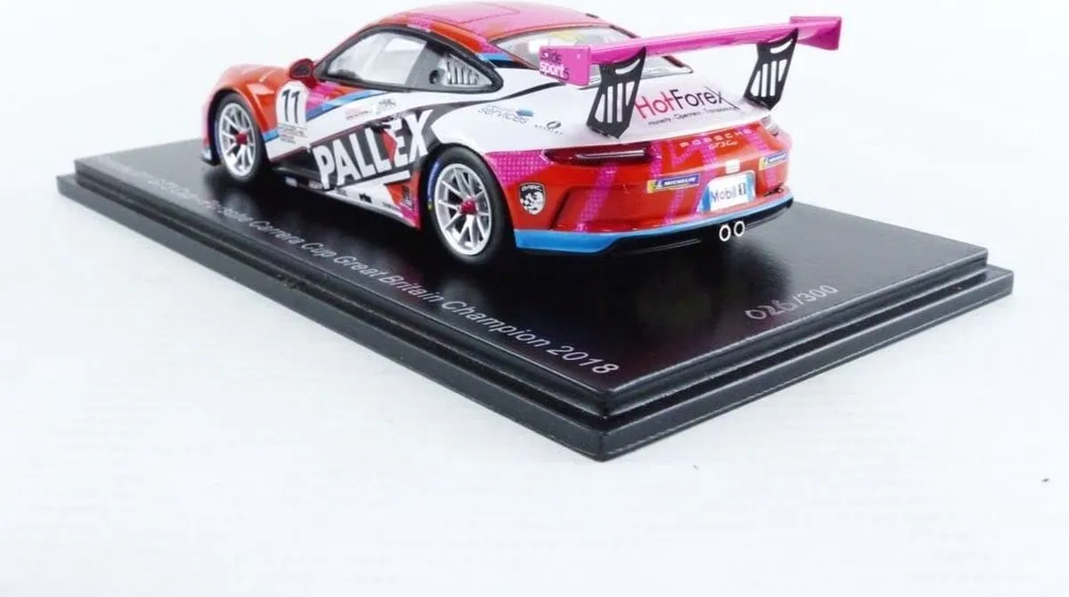 Porsche 911 GT3 Cup #11 Carrera Cup GB Champion 2018 - 1:43 Spark