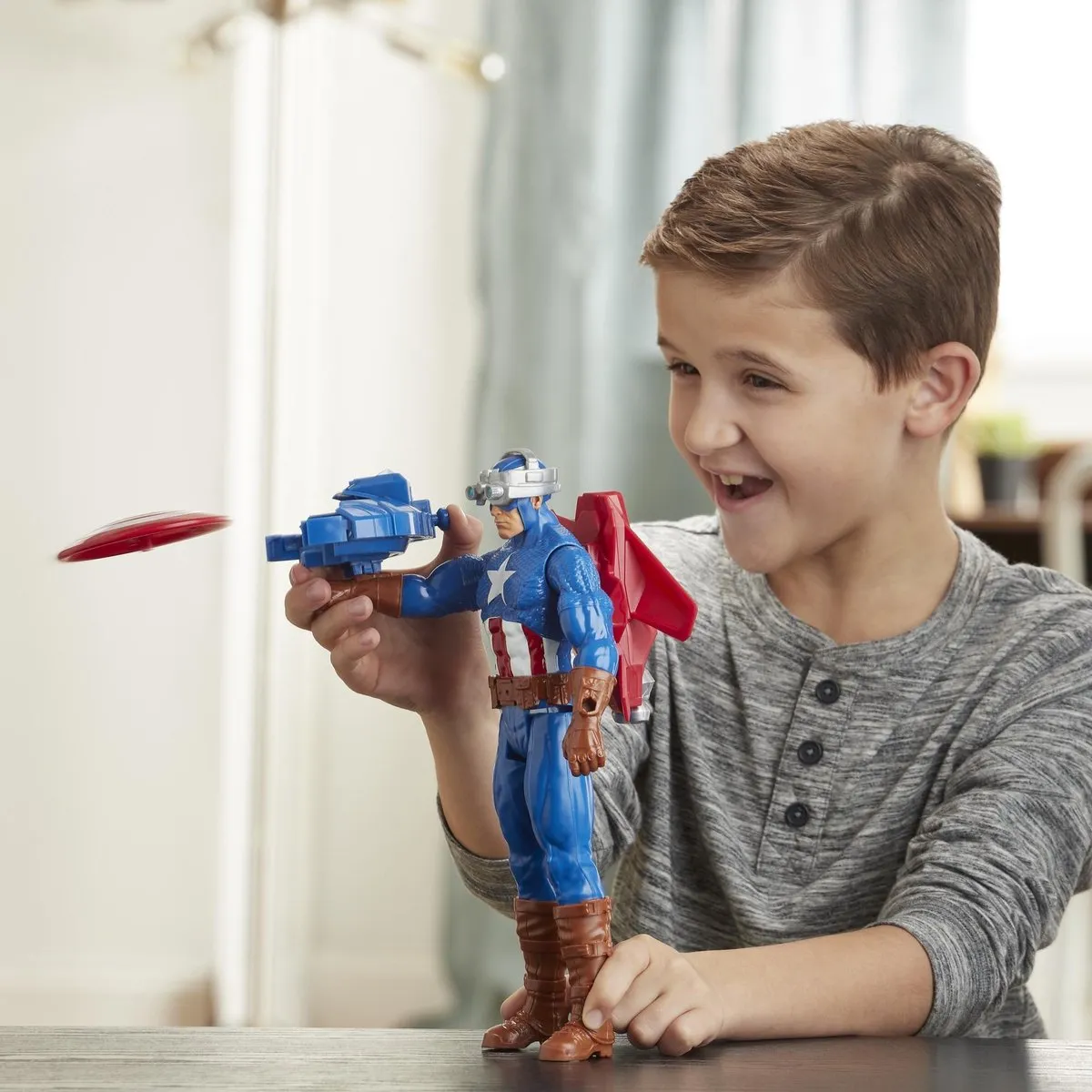 Marvel Avengers Titan Hero Captain America Blast Gear Speelfiguur 30cm E73745L0 - afbeelding 6 van 6