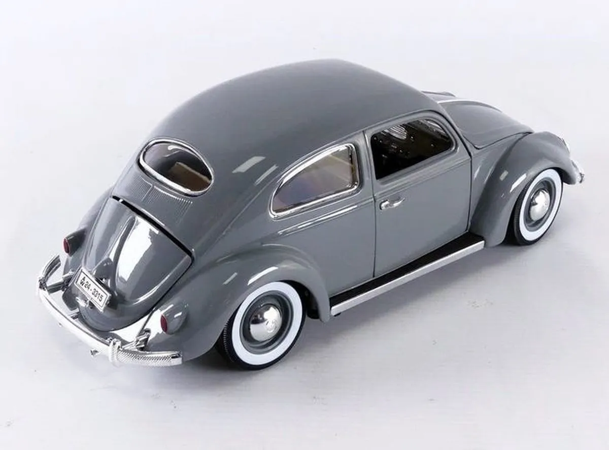 Volkswagen Käfer-Beetle 1955 Bburago 1:18 - Zilver