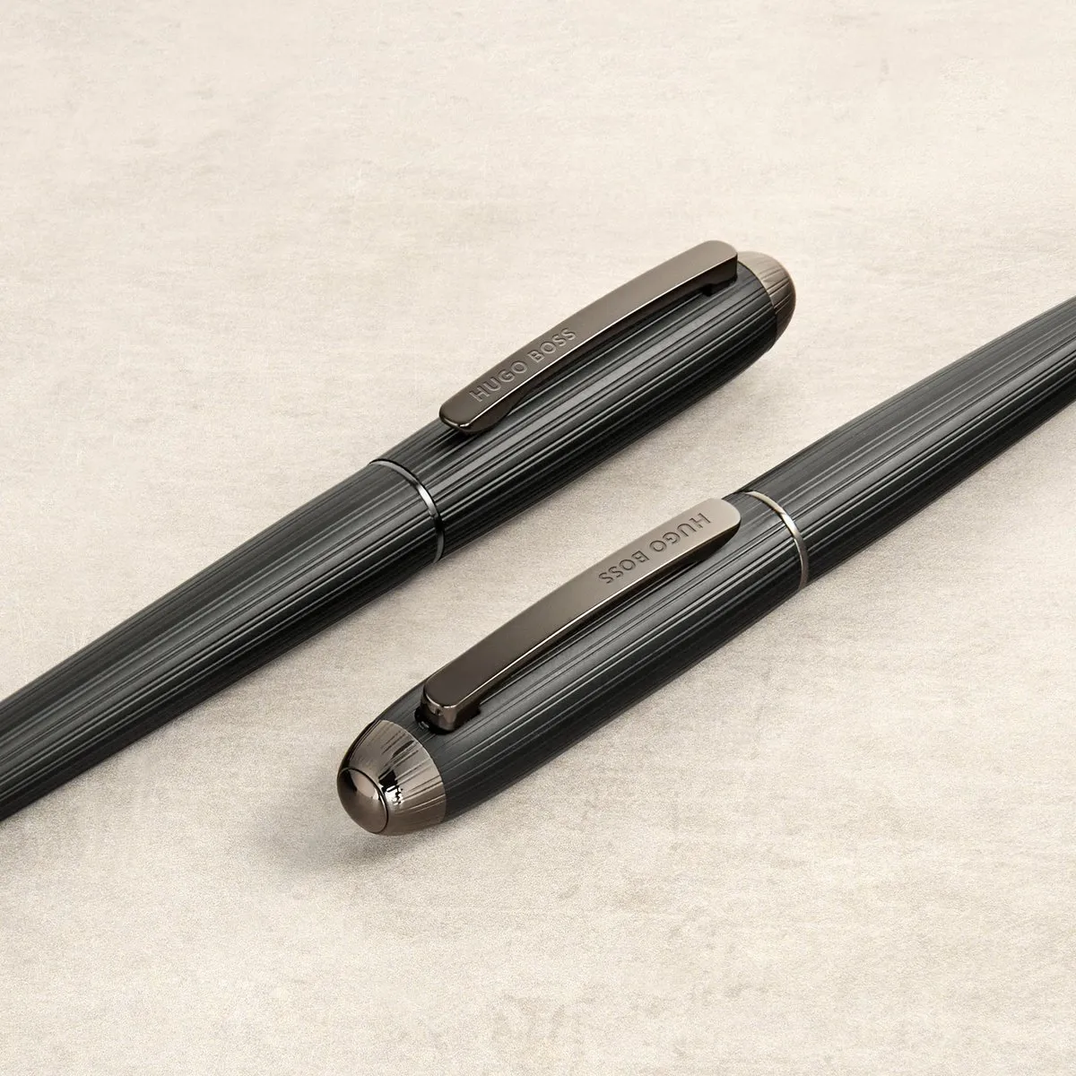 Hugo Boss Pen Contour Soft Bauhaus Chrome