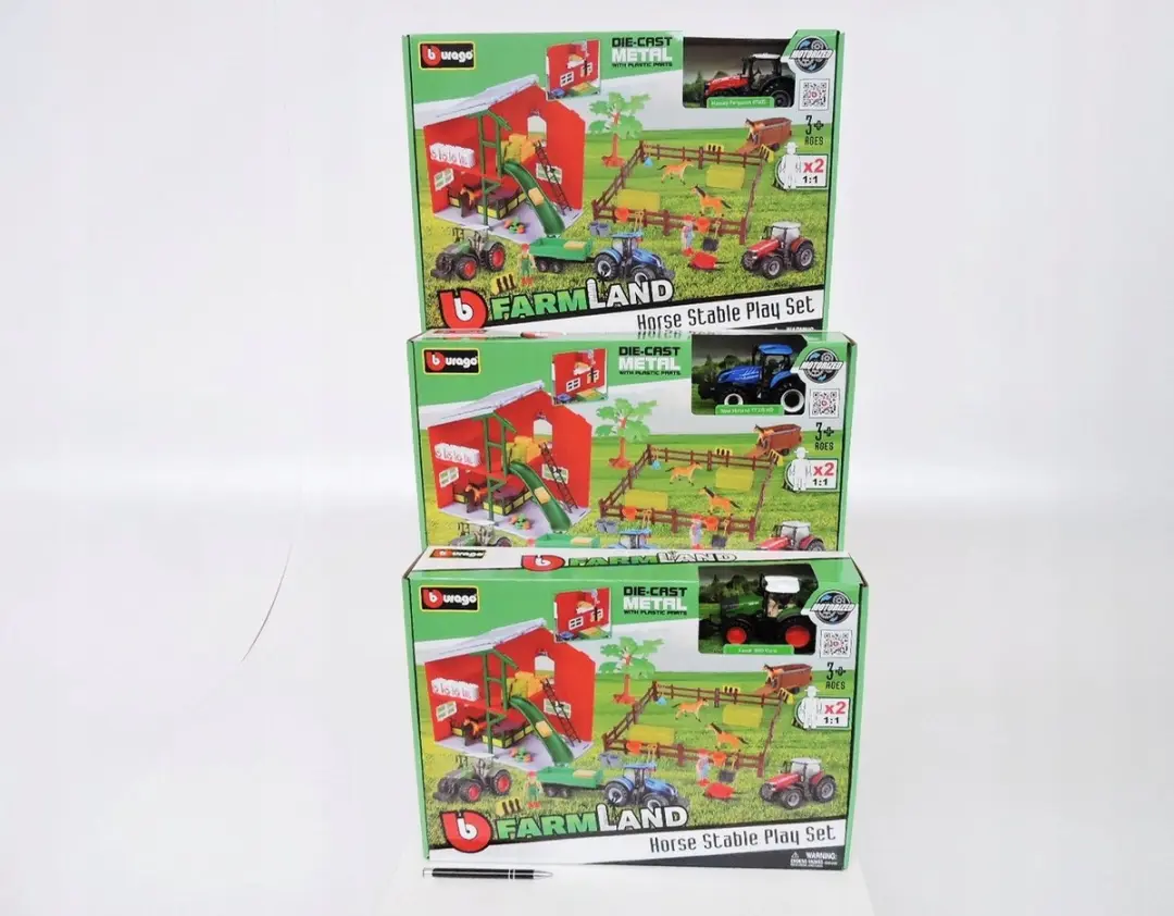 Bburago Stalen Stal met Tractor 18-31682