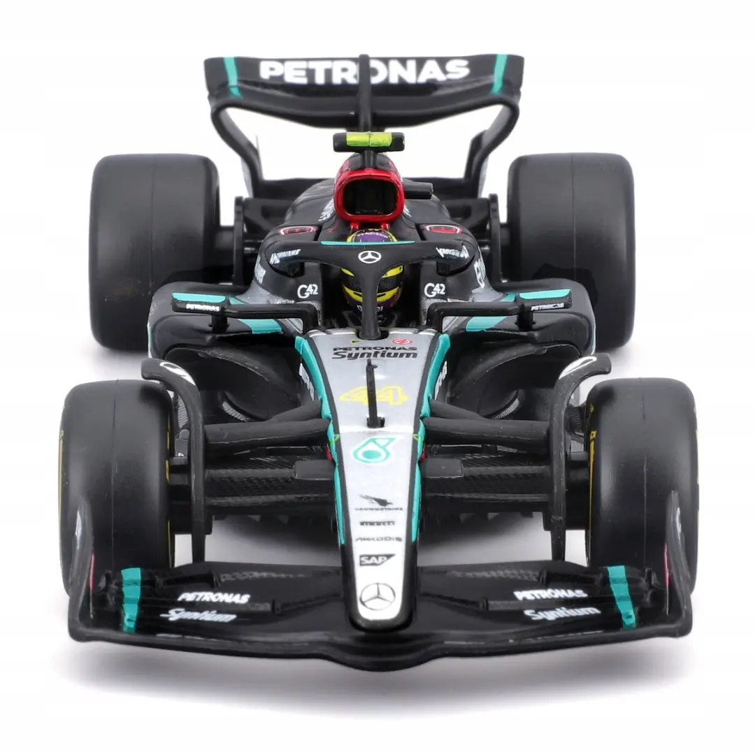 Bburago Mercedes-AMG F1 W15 1:43 Hamilton 2024 - afbeelding 3 van 6