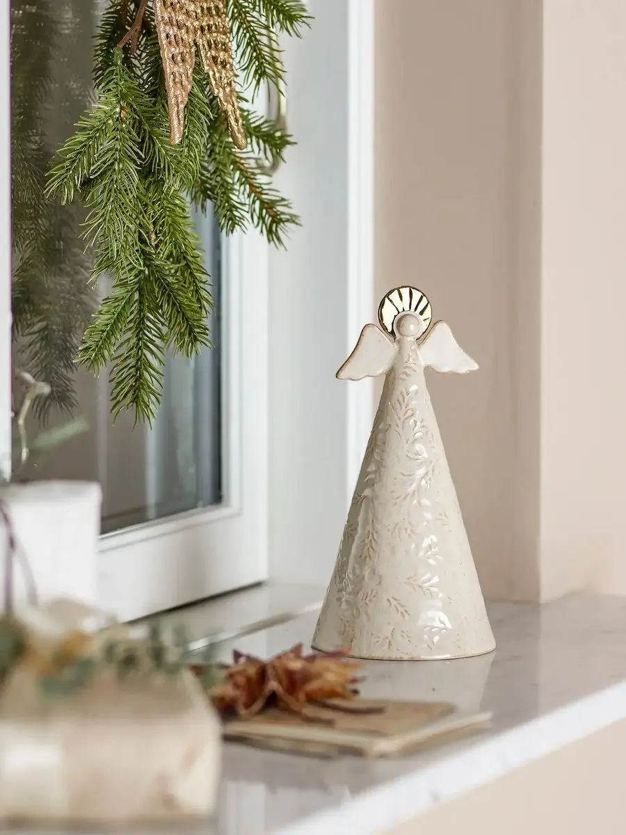 Bloomingville Liza Kerstbeeldje Aardewerk 20cm - afbeelding 2 van 2