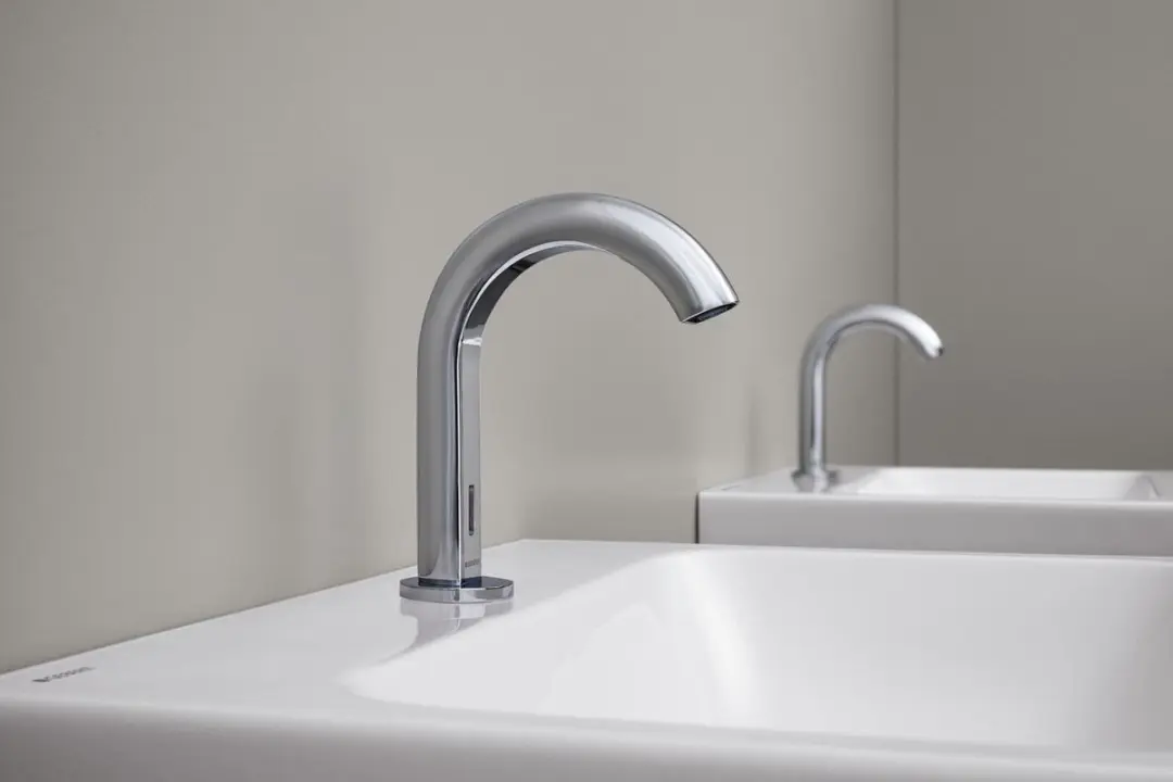 Geberit Piave elektronische wastafelkraan koud voor netvoeding chroom