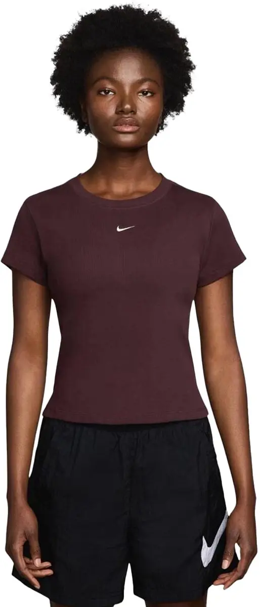 Nike sportswear tight in de kleur rood.