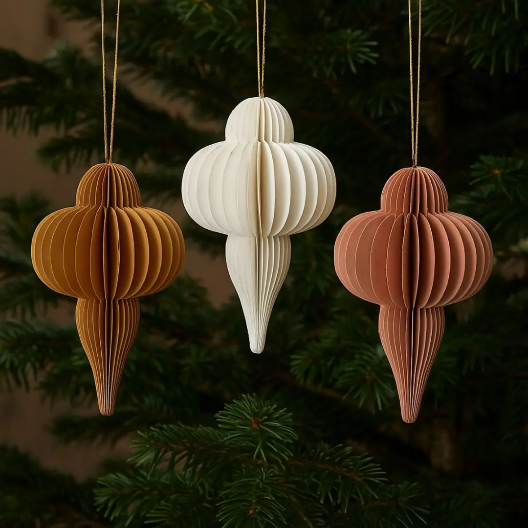 Papieren Kerstbal Slinger Wit 15cm - afbeelding 3 van 3