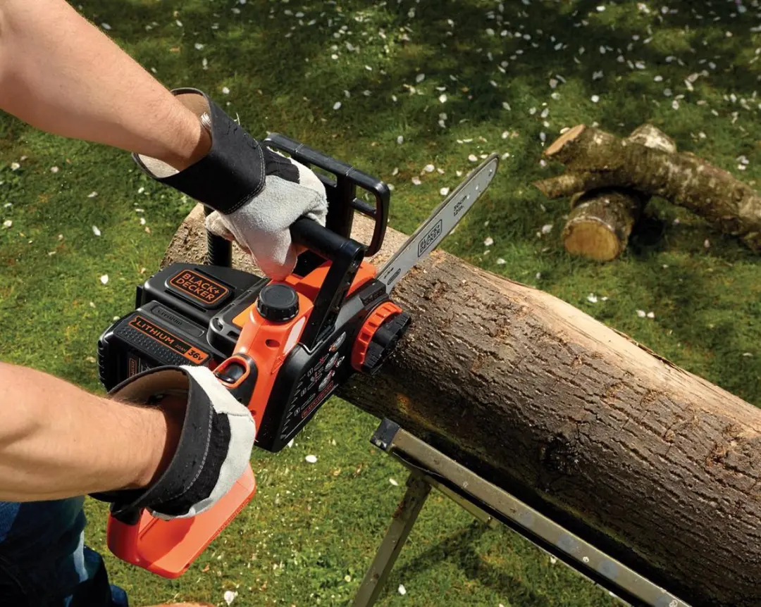 BLACK+DECKER GKC3630L20 Kettingzaag 36V - 2.0Ah - 30cm - afbeelding 4 van 6
