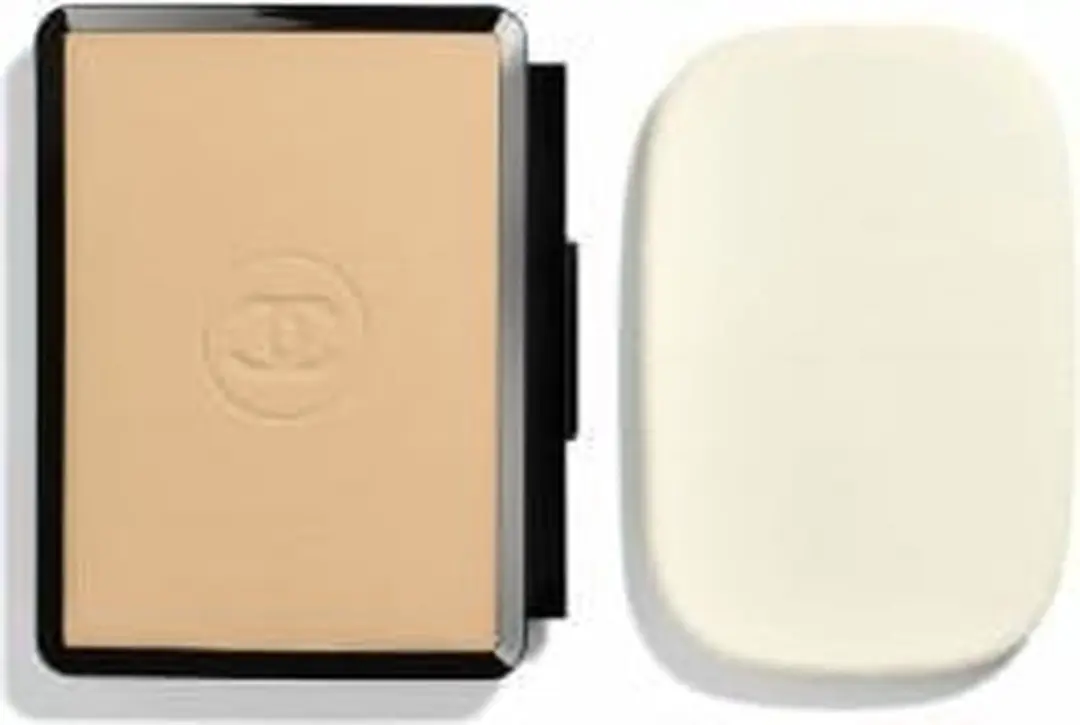Chanel Ultra Le Teint Compact Foundation