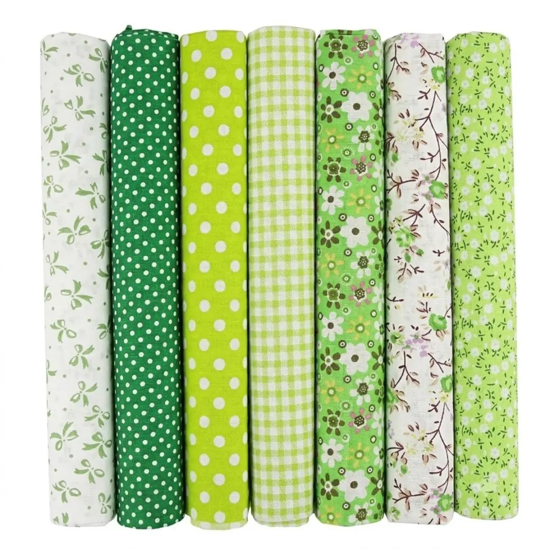 Groene katoenen stoffen voor naaien set van 7 voorgesneden stof lappen 50 x 50 c