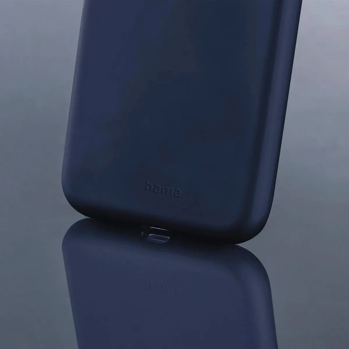 Hama Finest Feel Cover iPhone 14 Pro - Blauw - afbeelding 6 van 6