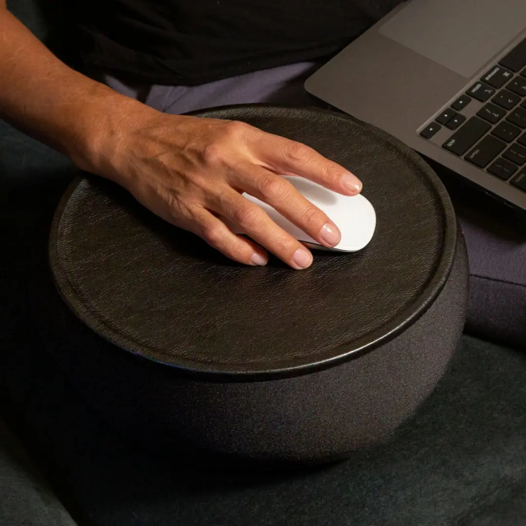 Kikkerland Sofa Mousepad Zwart - afbeelding 2 van 6