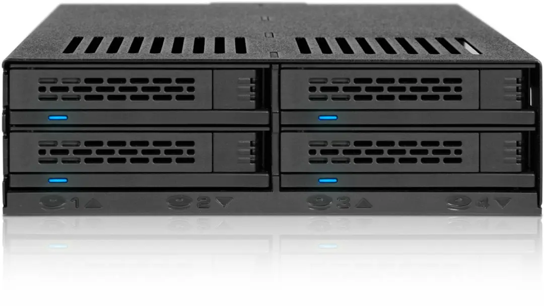 Icy Dock ExpressCage MB324SP-1B 4x 2.5" SATA/SAS - afbeelding 4 van 6