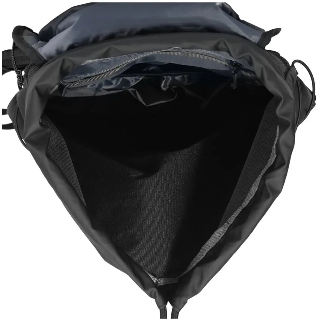 Elliker Wharfe Flap Over Backpack 22L - Zwart - afbeelding 6 van 6