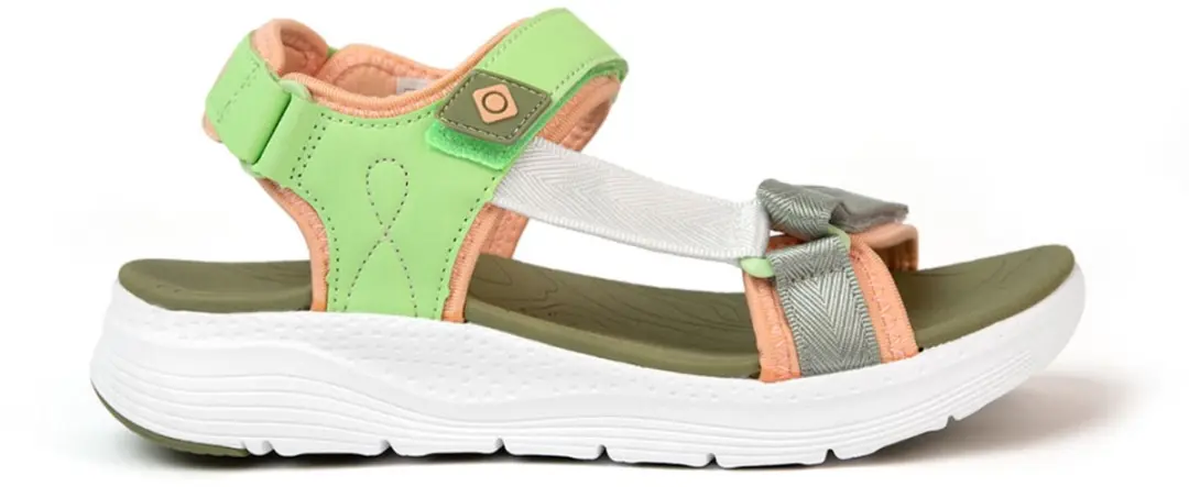 Izas Poitiers Sandalen Groen EU 39 Vrouw