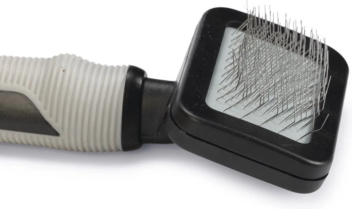 Beeztees Slickerborstel Klein - 17,5 cm - Zwart/Grijs