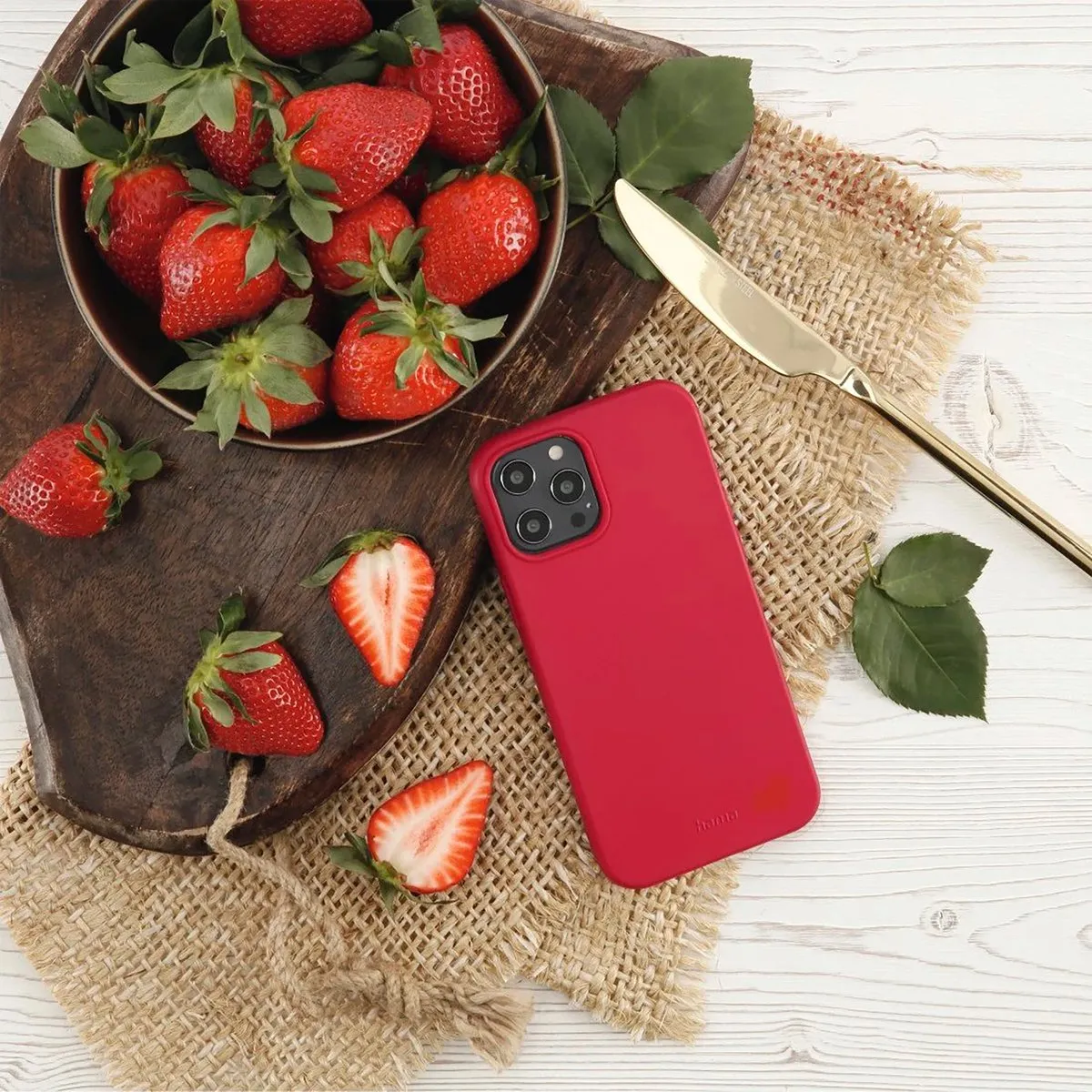 Hama Finest Feel Hoesje iPhone 14 Pro Max - Rood - MPN 00215558