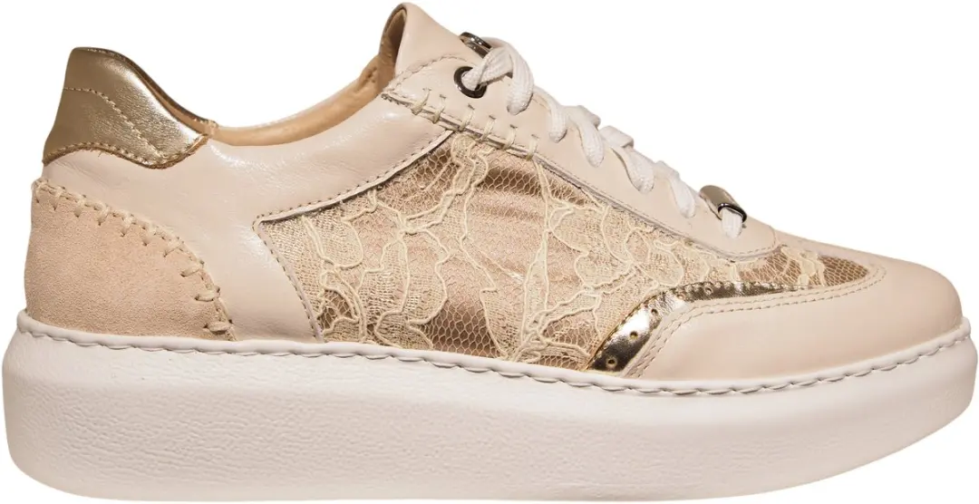 Footnotes Claire Wijdte H Sneakers