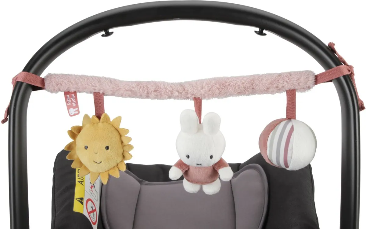 Nijntje Wagenspanner Fluffy Roze - Voor kinderwagen of autostoel - 42 cm